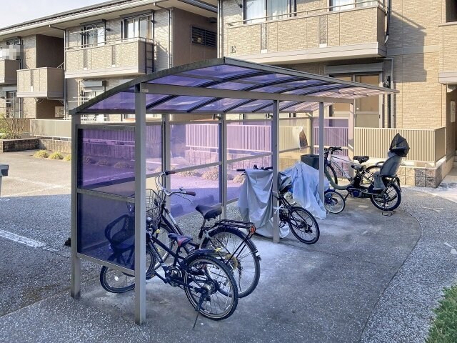 リビングタウン万々 B棟の物件内観写真