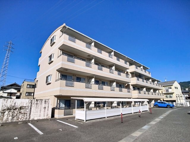 ラ・ティーダの物件外観写真