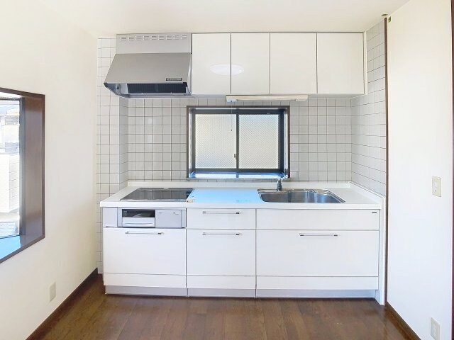 ロイヤルハウス比島 A棟の物件内観写真