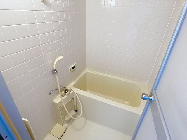 ロイヤルハウス比島 A棟の物件内観写真