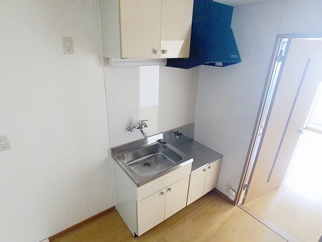 メゾン日の出町の物件内観写真