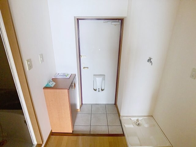 メゾン日の出町の物件内観写真