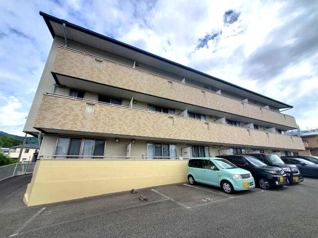 セレス薊野の物件外観写真