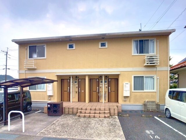 シャンボール B棟の物件外観写真