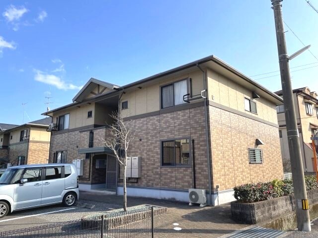 メゾン･テルシャトー E棟の物件外観写真