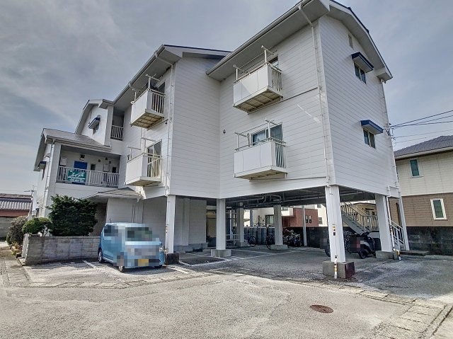 ハイツ長井の物件外観写真