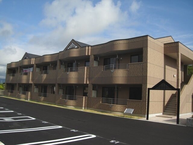 グリーングランデⅡの物件外観写真