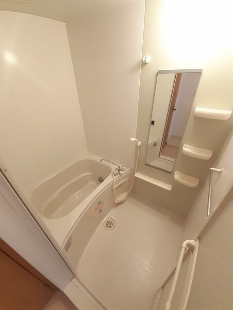 カーサ　エレガンテ　Ｂの物件内観写真