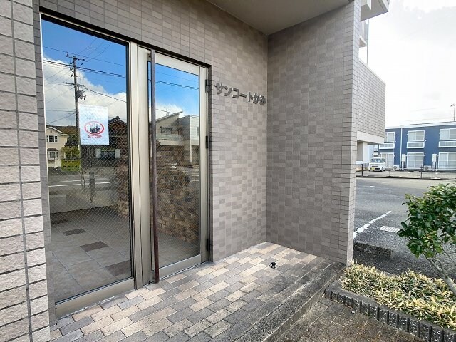 サンコートかみの物件外観写真