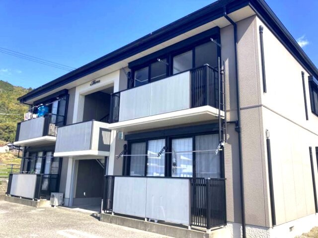 メゾンエトワール B棟の物件外観写真