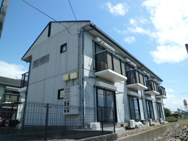 コーネリアの物件外観写真