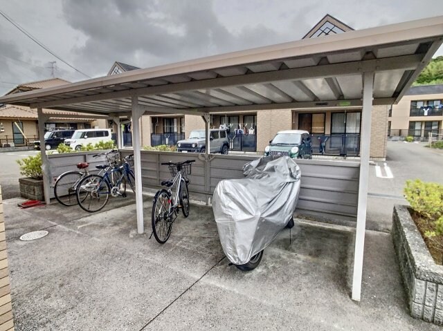 フローラル・アベニュー参番館の物件内観写真