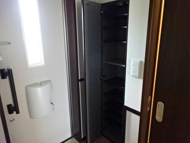 丸萬三番館の物件内観写真