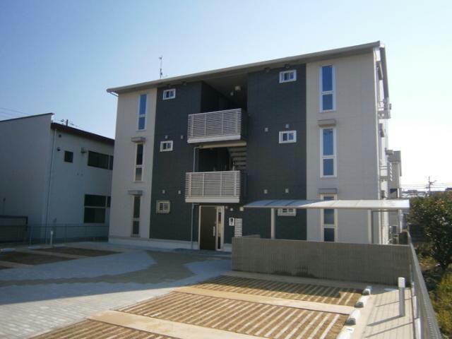 アズールの物件外観写真