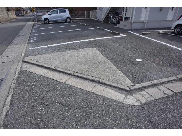 メゾン堀川　Ｃ棟の物件外観写真