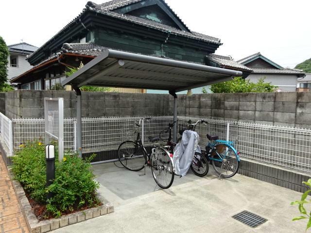 ワイズ　コンブリオの物件外観写真