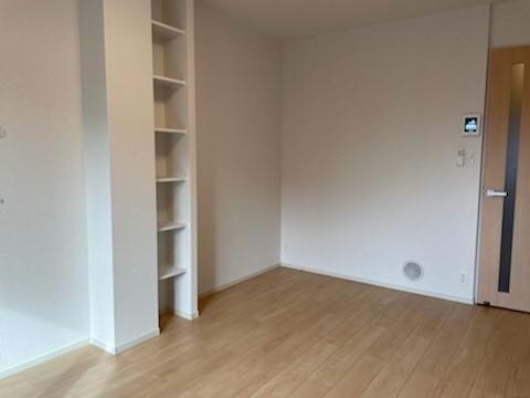 カサ・ヴィアーレⅡの物件内観写真