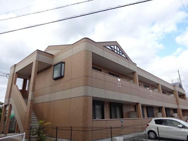 パンプルムースの物件外観写真