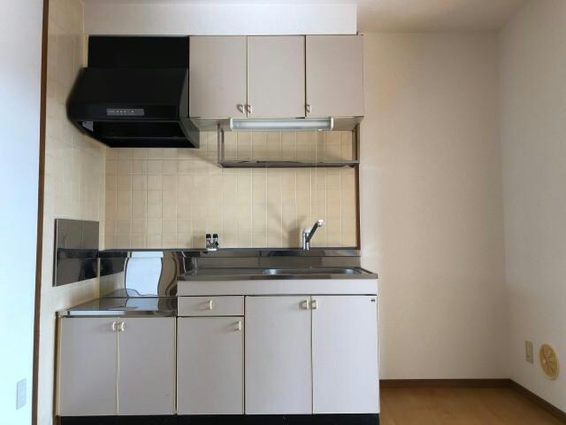 プラザ亀山の物件内観写真