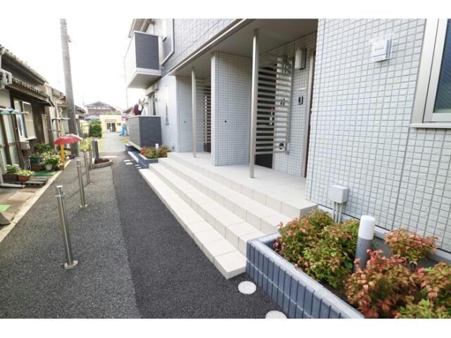 フォーリーフ・ヴィラの物件外観写真