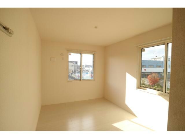 フォーリーフ・ヴィラの物件内観写真