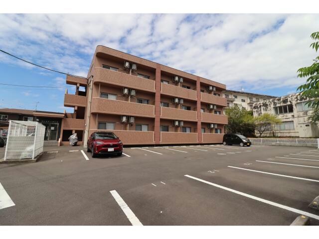 トレステーラUGの物件外観写真