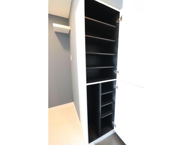 シャトレ原新町の物件内観写真