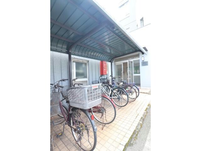 清友ビルA棟の物件外観写真