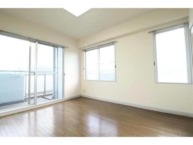 インペリアルKAKUの物件内観写真