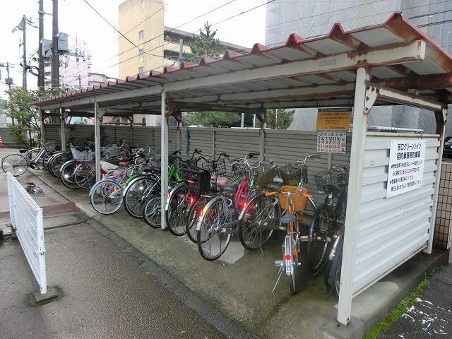 笹口グリーンハイツの物件外観写真