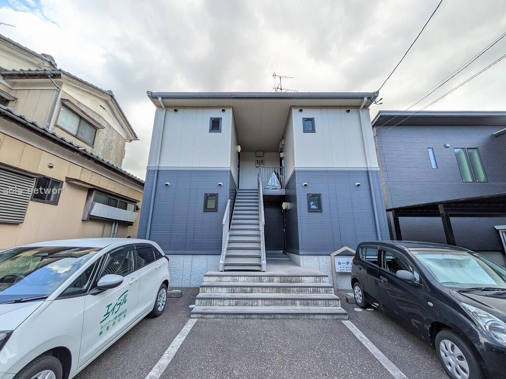 ルーチェＳの物件外観写真