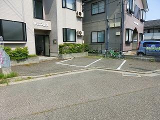 旭ハウス上所の物件外観写真