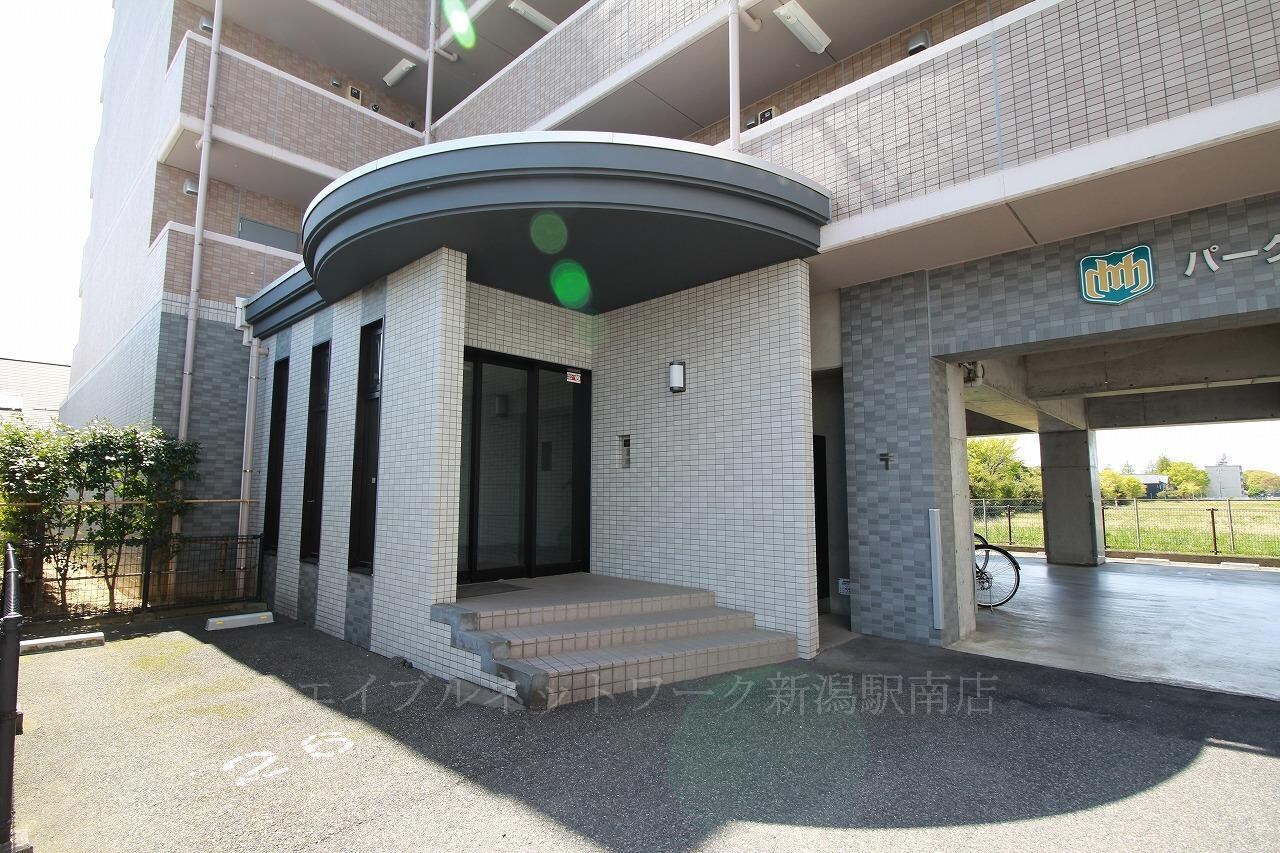 パークサイドグリッター弁天の物件外観写真