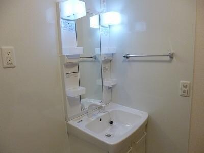 カーサ・カラーラの物件内観写真