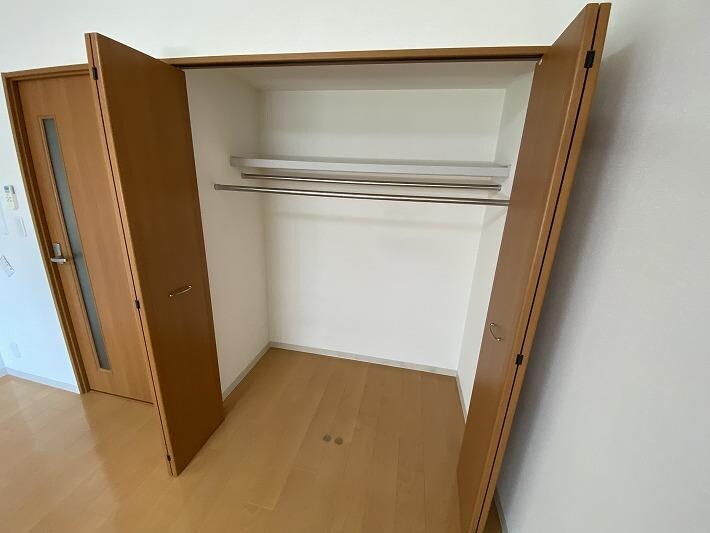 グレイスハイツ東中通タワーの物件内観写真