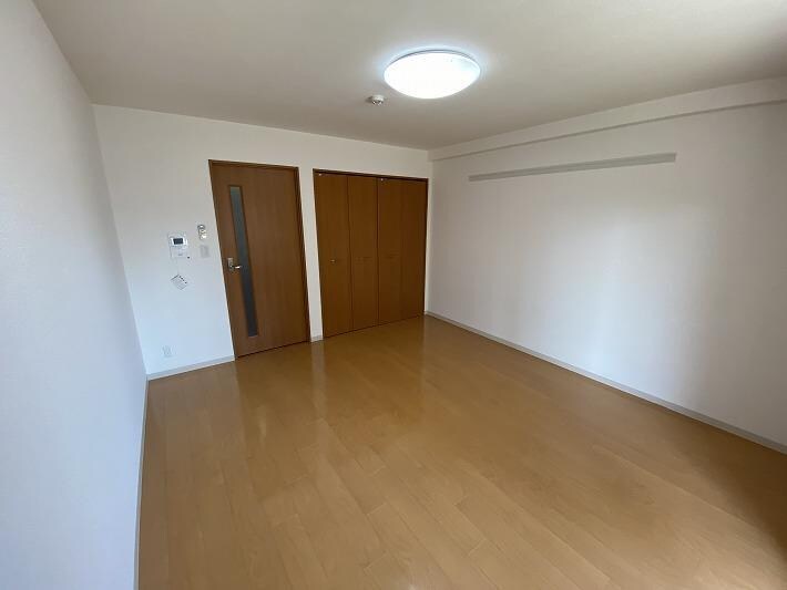 グレイスハイツ東中通タワーの物件内観写真