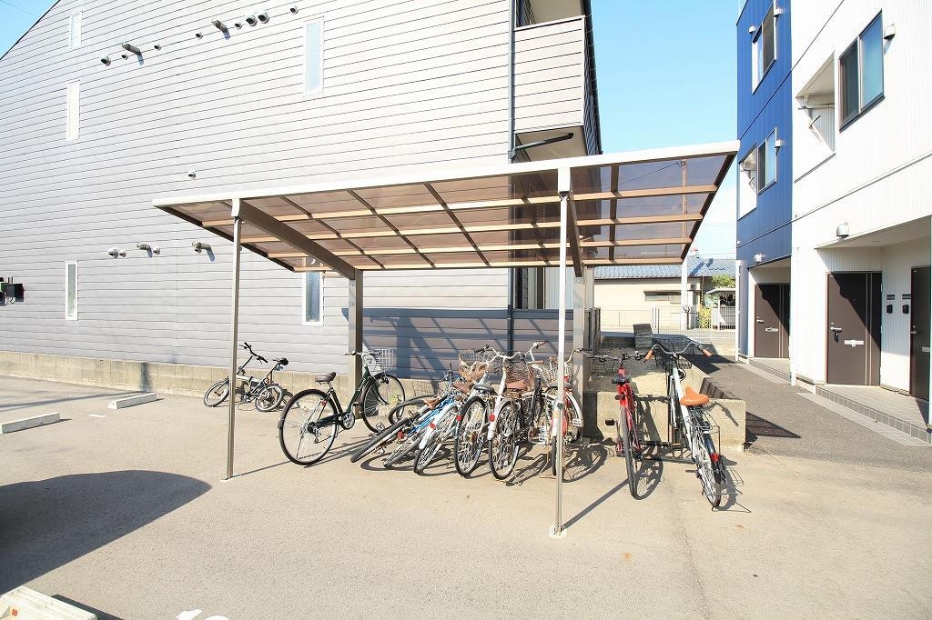 グレース沼垂東の物件外観写真