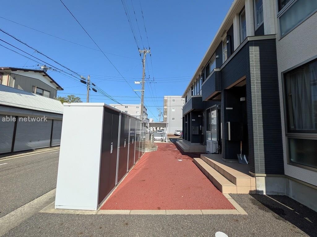 ルシアスの物件外観写真