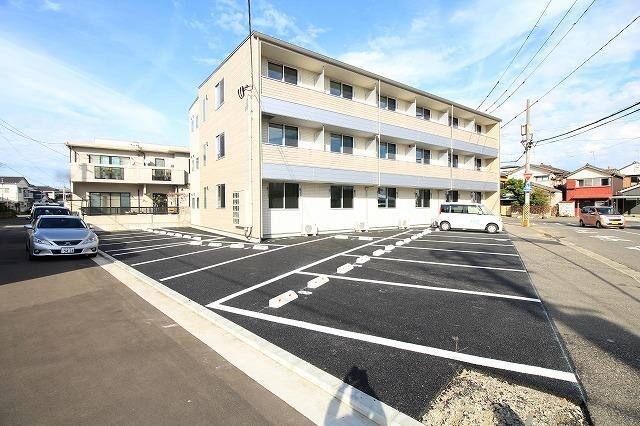 ガーデンシティ三和町の物件外観写真