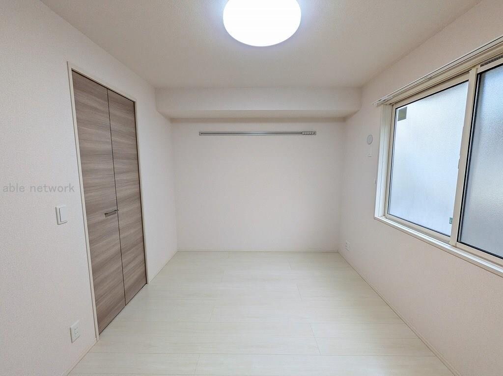 ロイヤルガーデンコート新和Aの物件内観写真