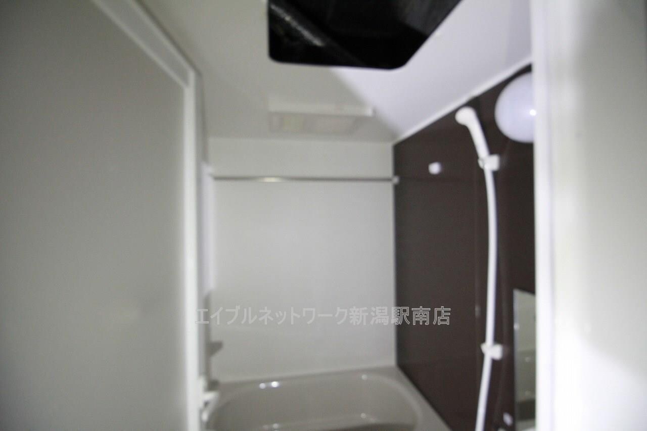 azalea park sasaguchiの物件内観写真