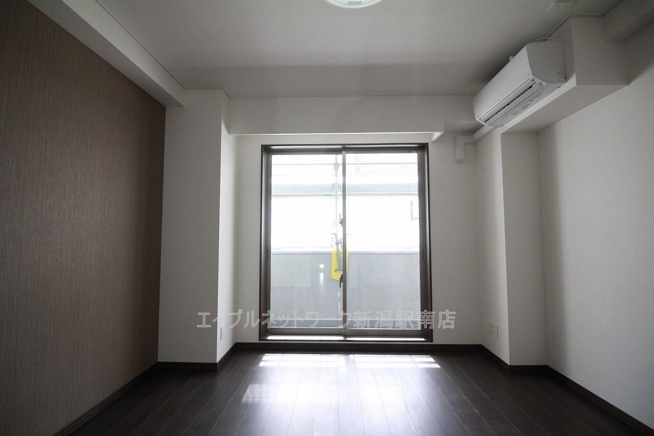 azalea park sasaguchiの物件内観写真