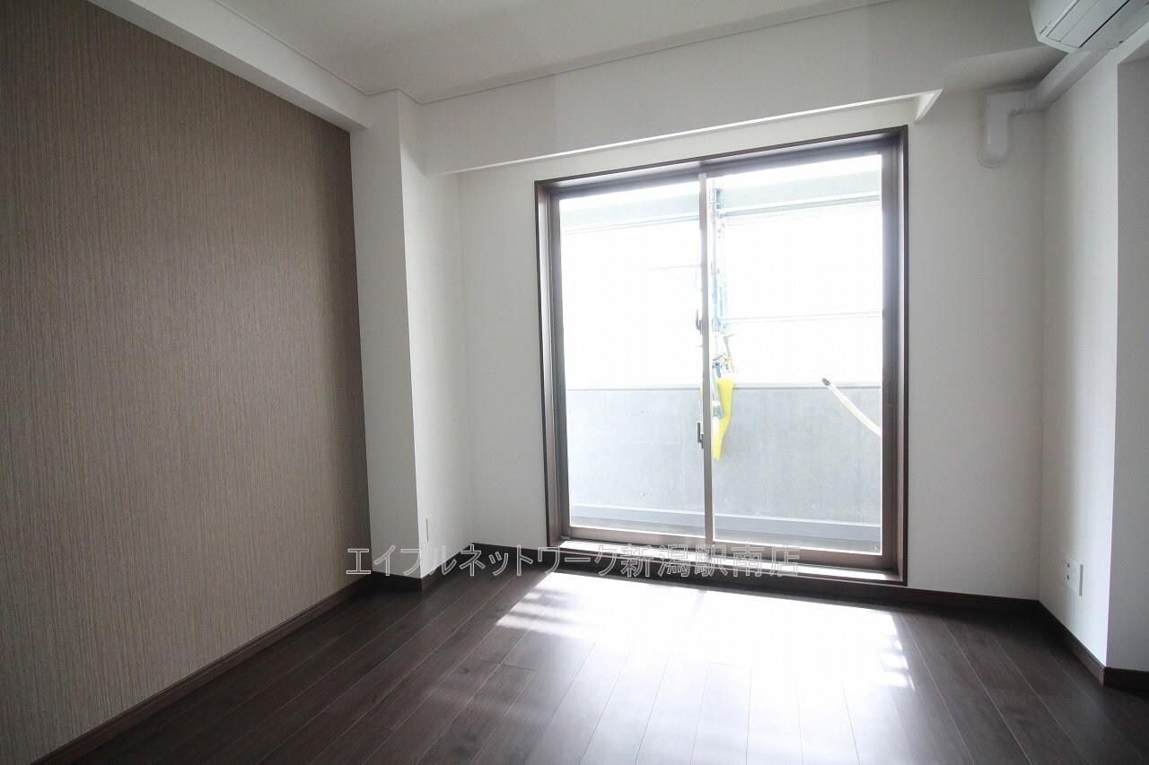 azalea park sasaguchiの物件内観写真