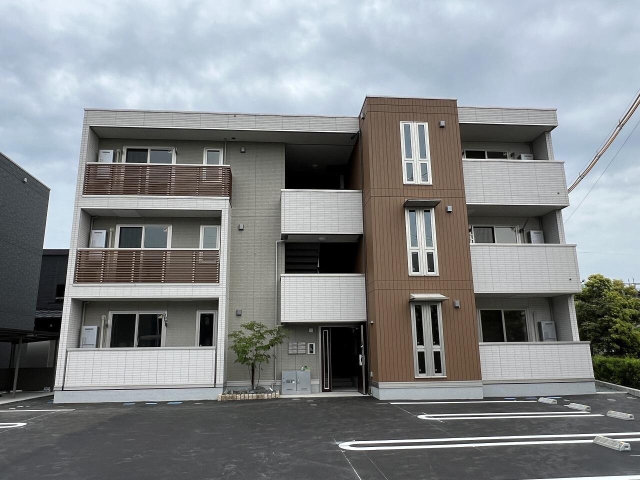 D-ROOMスクルドの物件外観写真