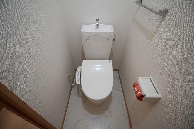 インペリアルコートAの物件内観写真