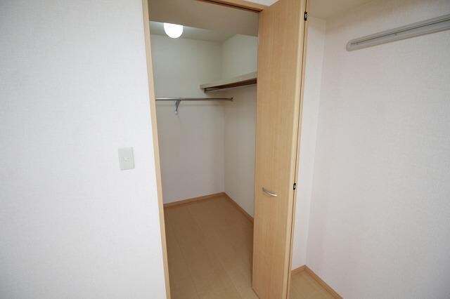 インペリアルコートAの物件内観写真