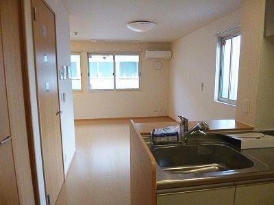 カーサ・カラーラの物件内観写真