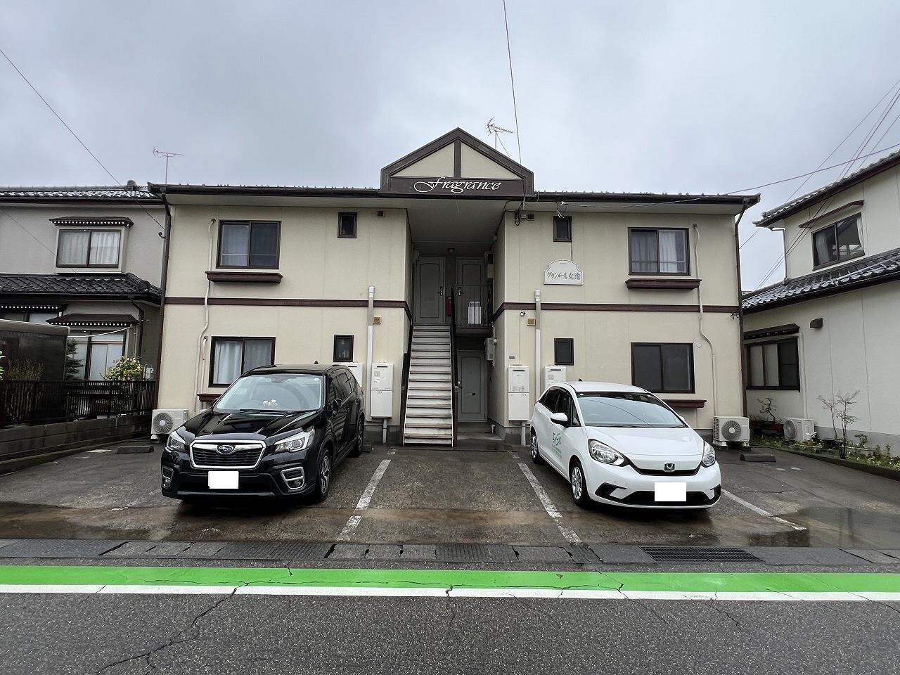 グランメール女池の物件外観写真