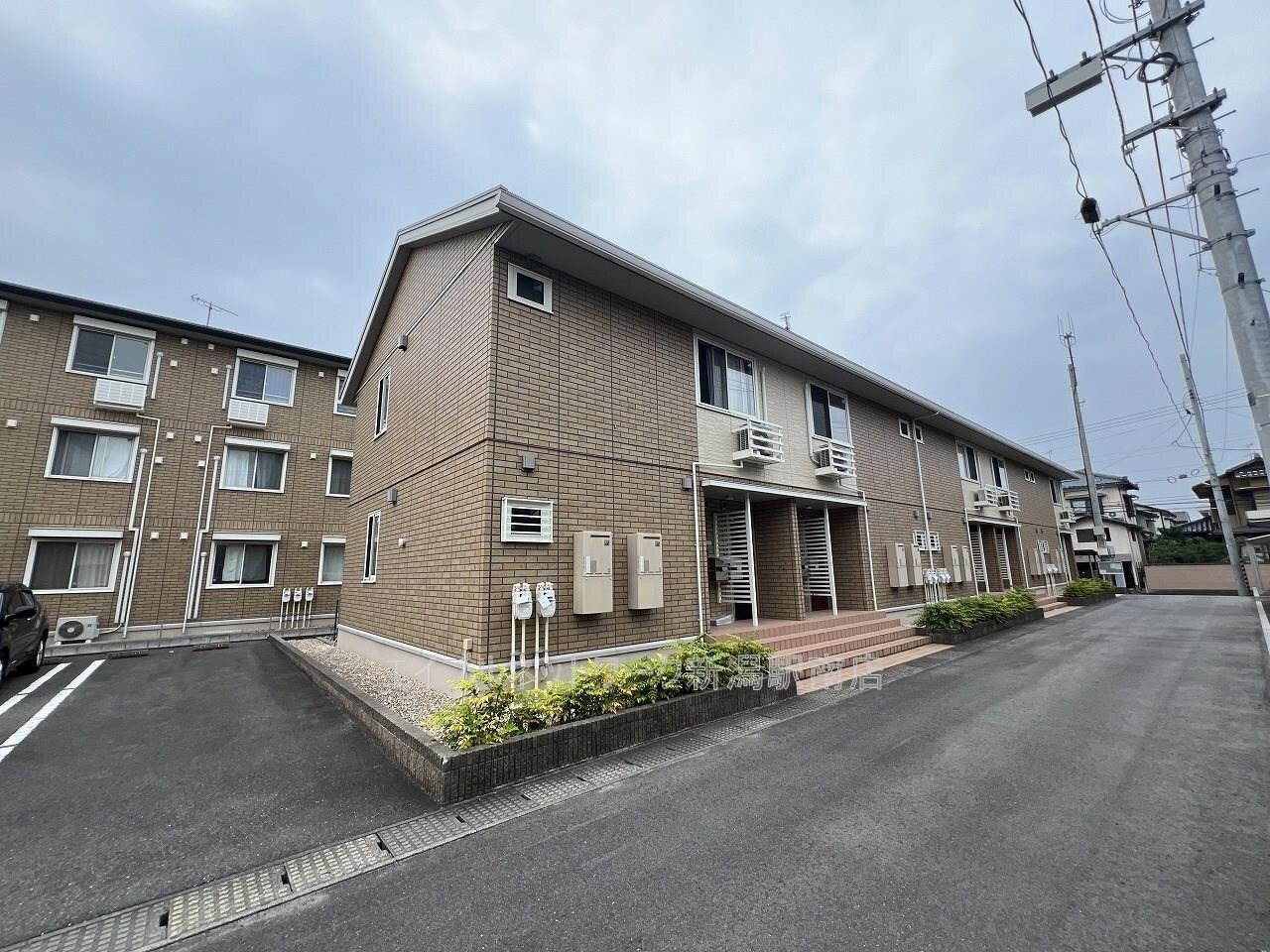 セジュール近江の物件外観写真