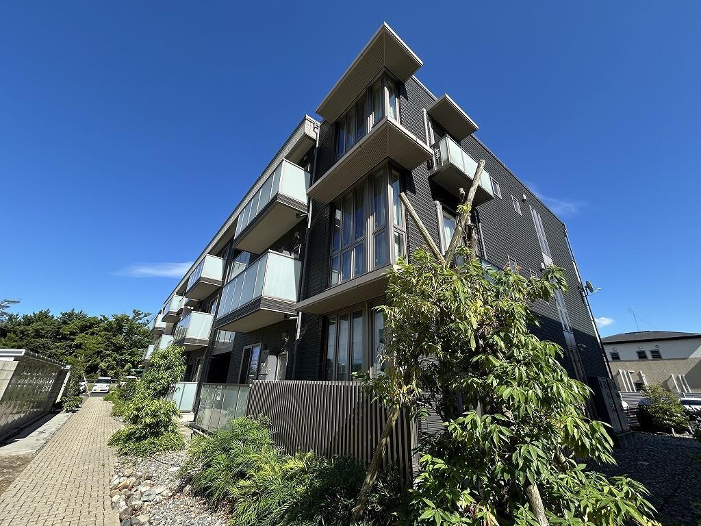 マストタウン上所の物件外観写真